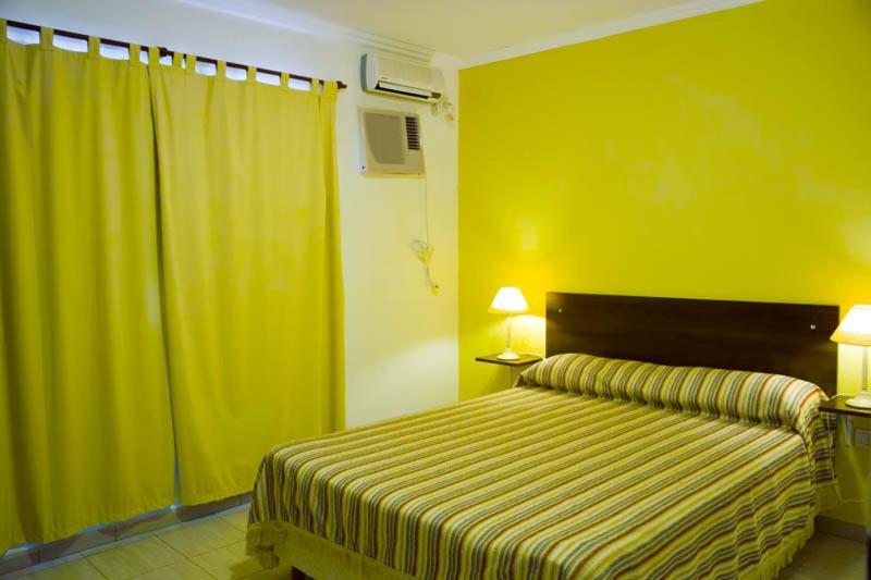 Brisas Del Lago Apartamentos Colón Extérieur photo